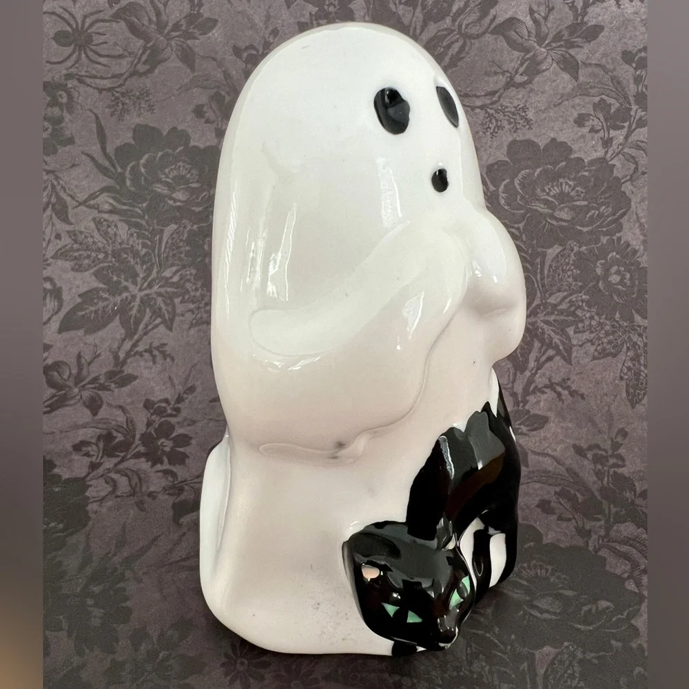 Target Hyde & EEK! Halloween White Ghost w/ Black Cat Ceramic Figurine NWT 2025